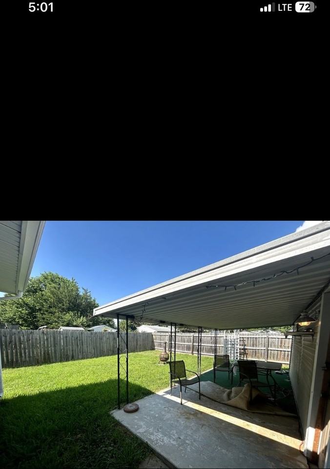 127 Holland Ct - Photo 2 of 16