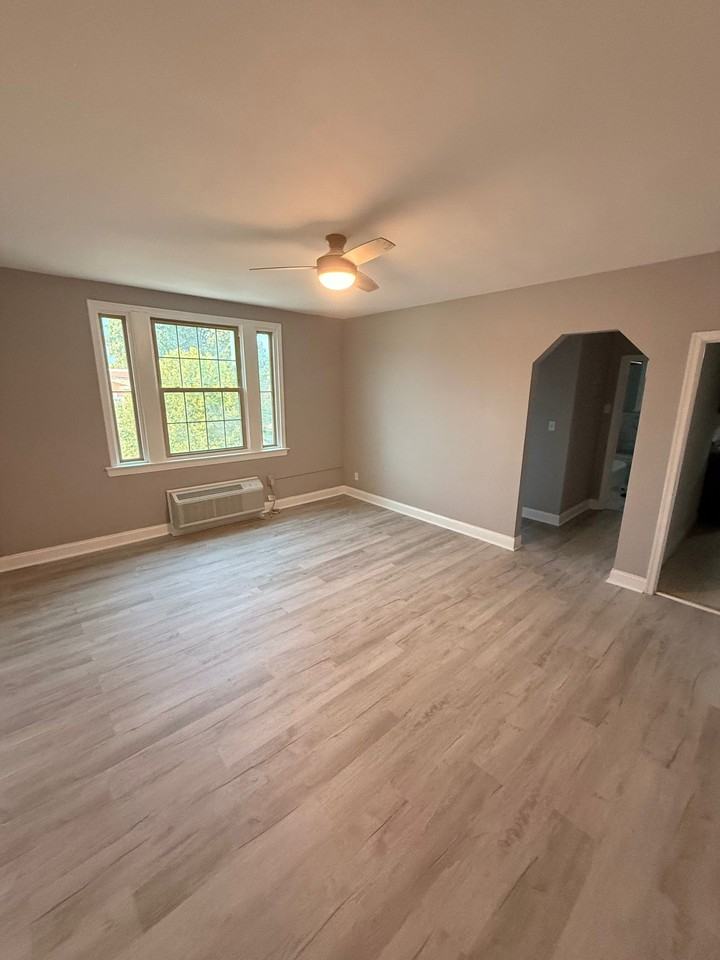 1404 Tuckerman St Nw #302 - Photo 6 of 19