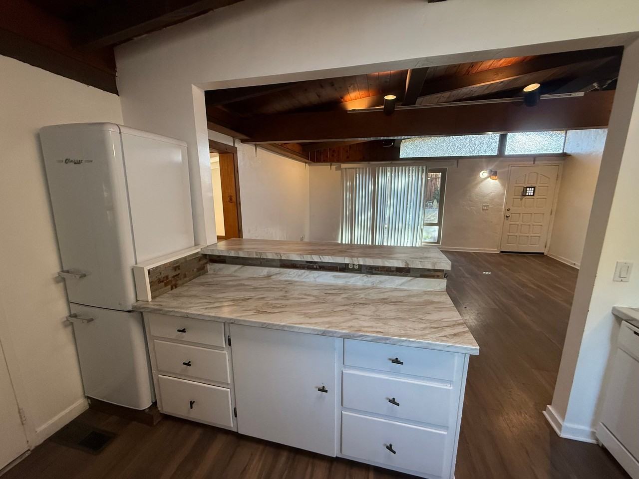 259 Brook Rd - Photo 4 of 18