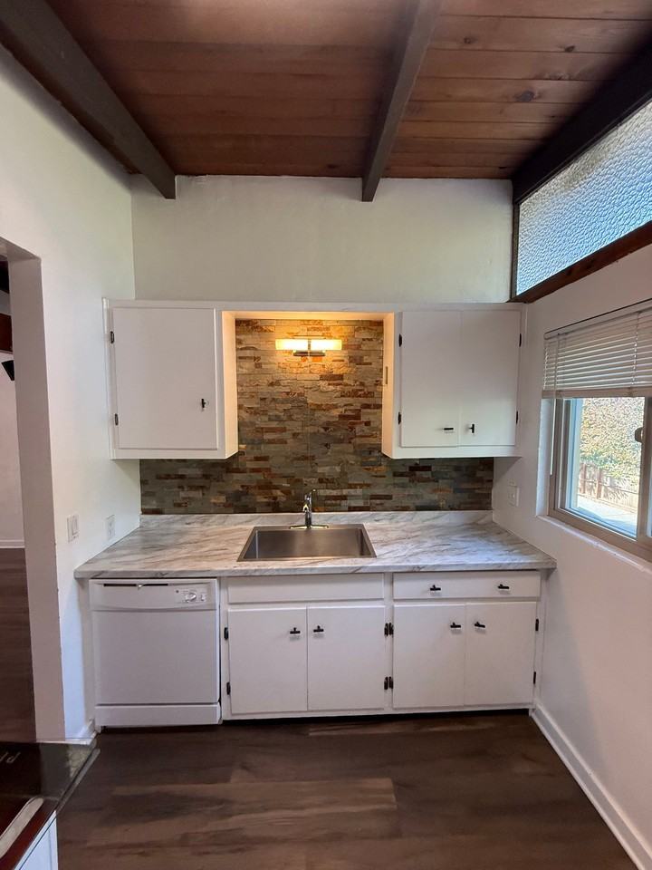 259 Brook Rd - Photo 6 of 18