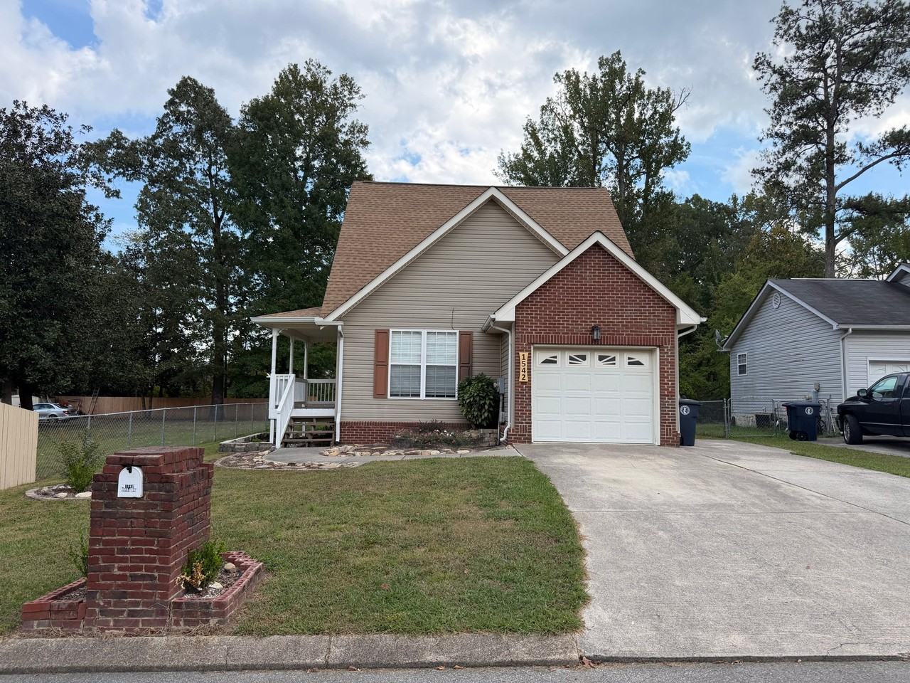 1542 Cora Dr - Photo 2 of 19
