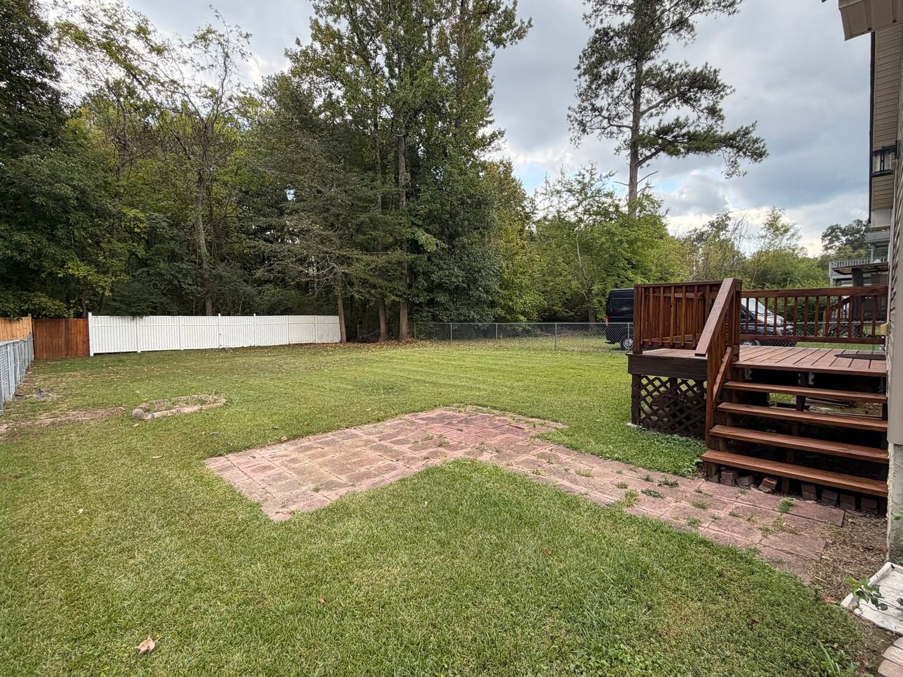 1542 Cora Dr - Photo 4 of 19