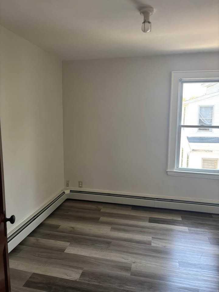 131 Pool St #2B - Photo 6 of 10