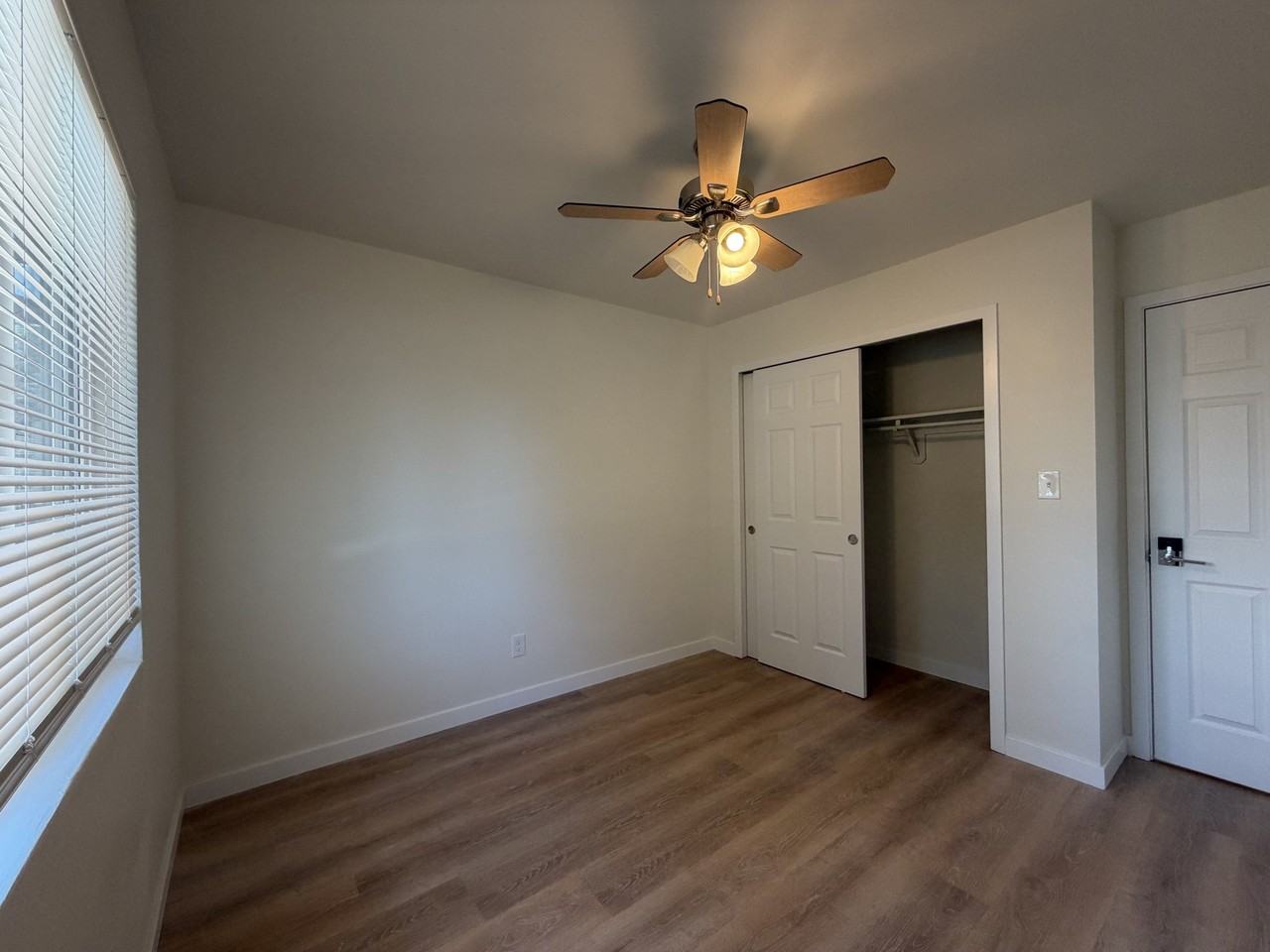 5014 Palmer Park Blvd - Photo 7 of 20