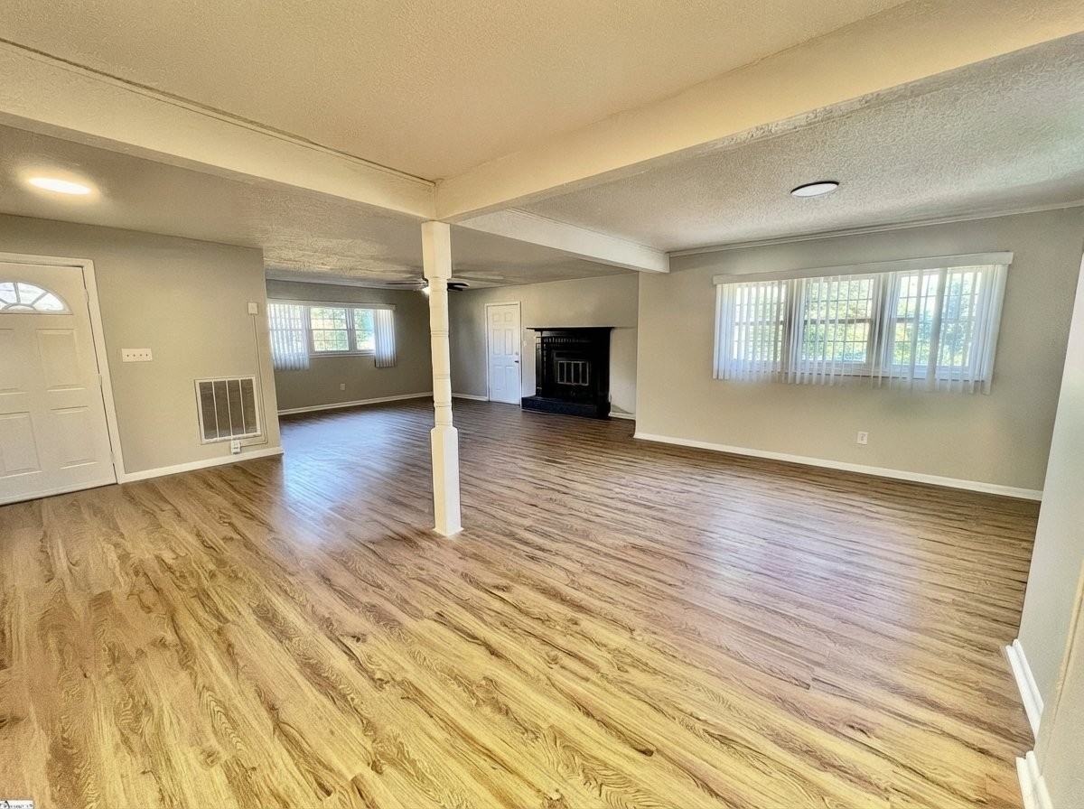 203 Collins Ave - Photo 3 of 17