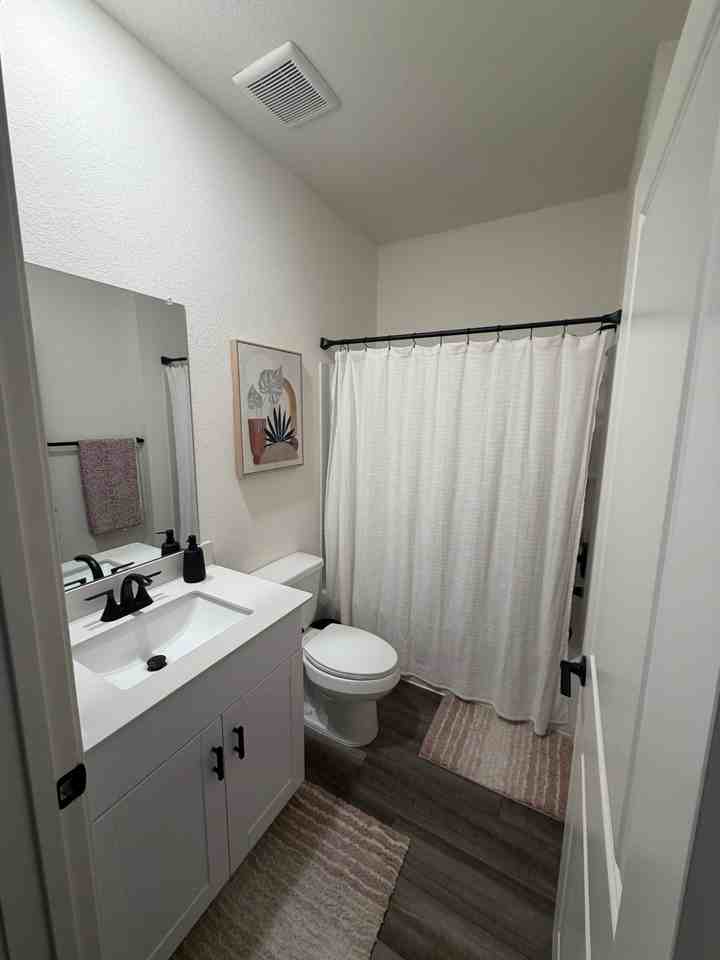 222 Stonebrook Dr - Photo 2 of 13