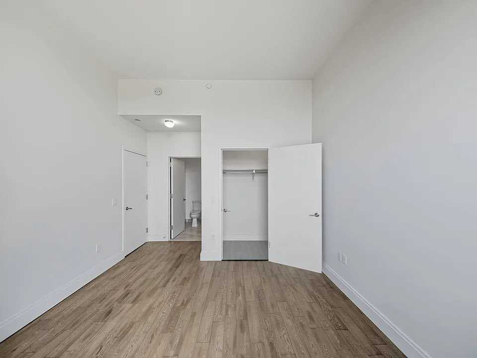 115011 Voorhies Ave #21 - Photo 7 of 12