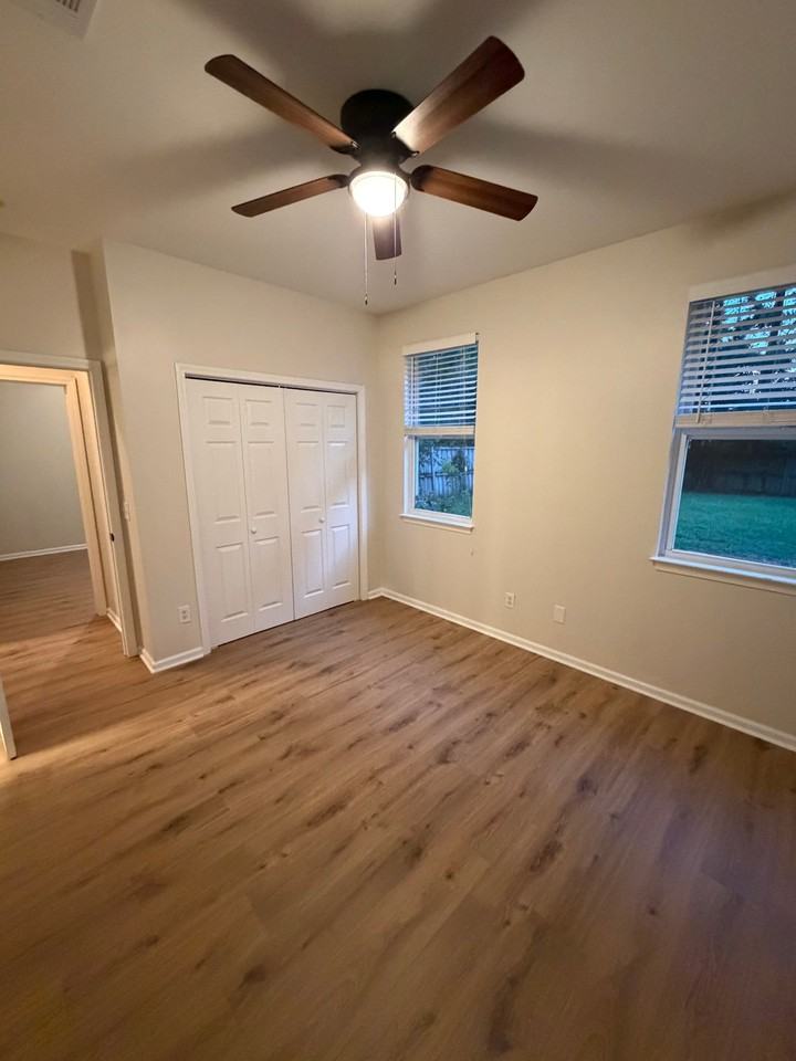 209 Sand Pebble Dr Se - Photo 7 of 10