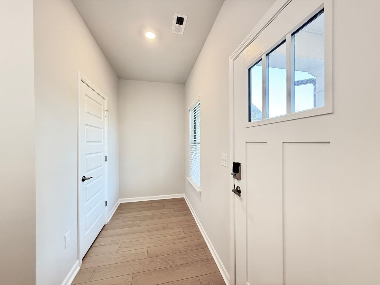 121 Little Britain St - Photo 4 of 23