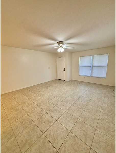 1241 Se 8th Ter - Photo 4 of 41