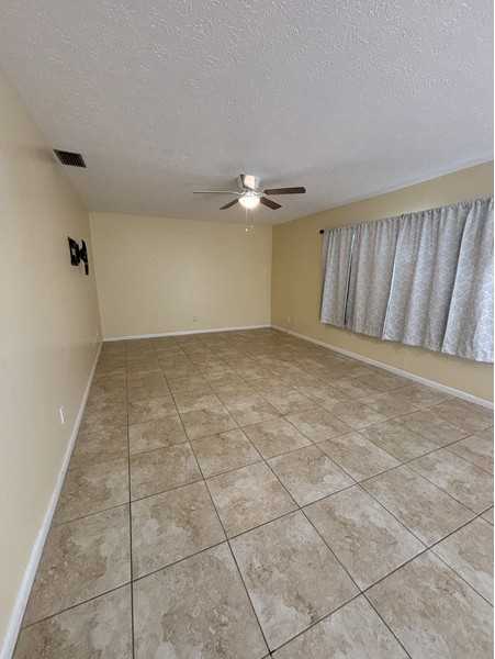 4104 Se 12th Pl #3 - Photo 6 of 26