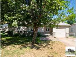featured image of 606 S 3rd St
