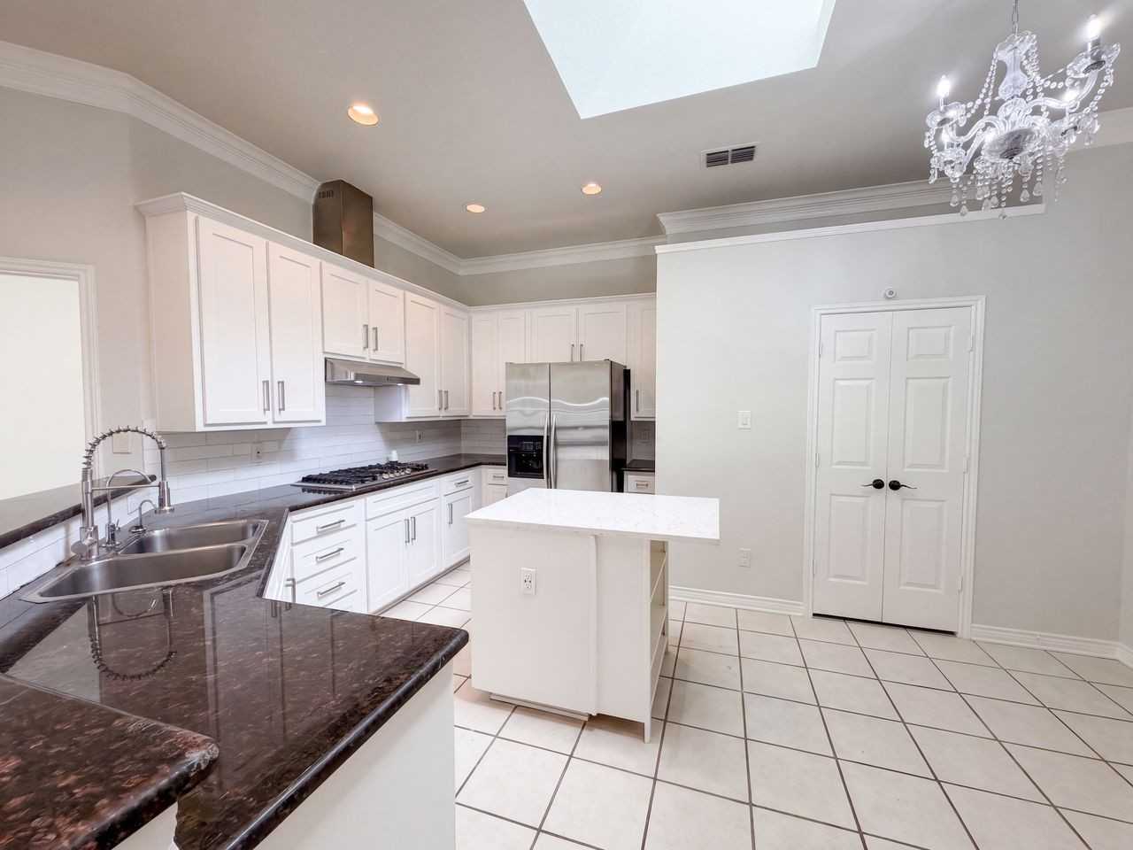8704 Stonecrest Dr #NA - Photo 5 of 15