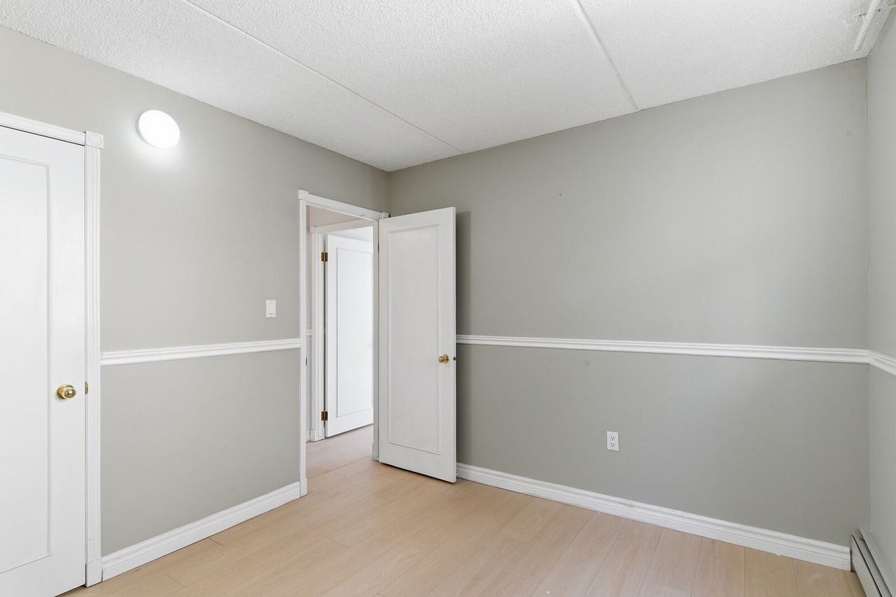 120 - 120 15 Ave Sw - Photo 6 of 10