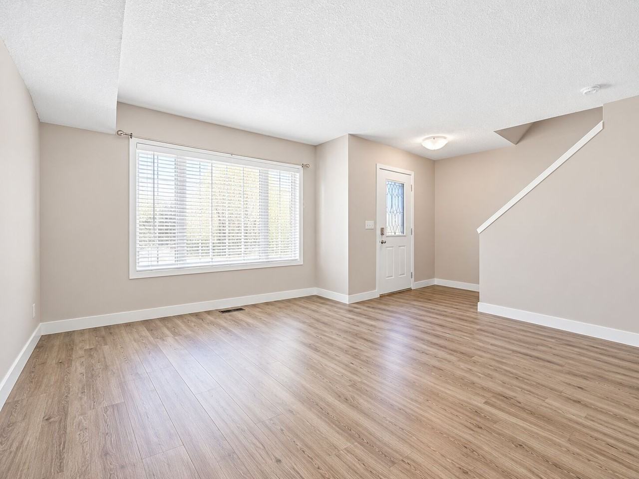 250 - 250 Sage Valley Rd Nw - Photo 2 of 10