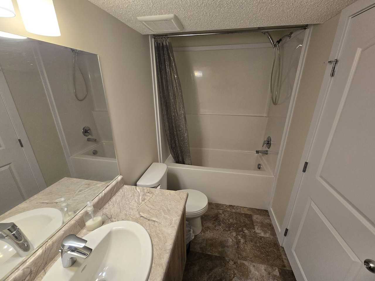 42 Ebbers Close Nw - Photo 4 of 10
