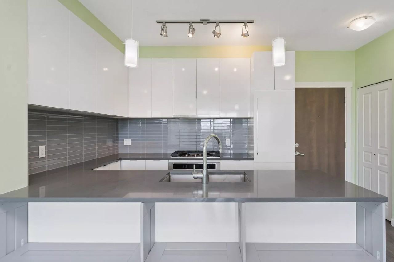 9399 Alexandra Road #302 - Photo 4 of 17