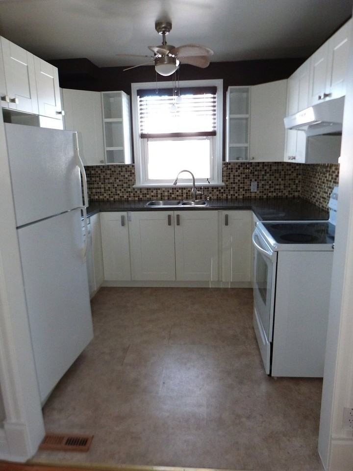 378 Byron Ave - Photo 4 of 19