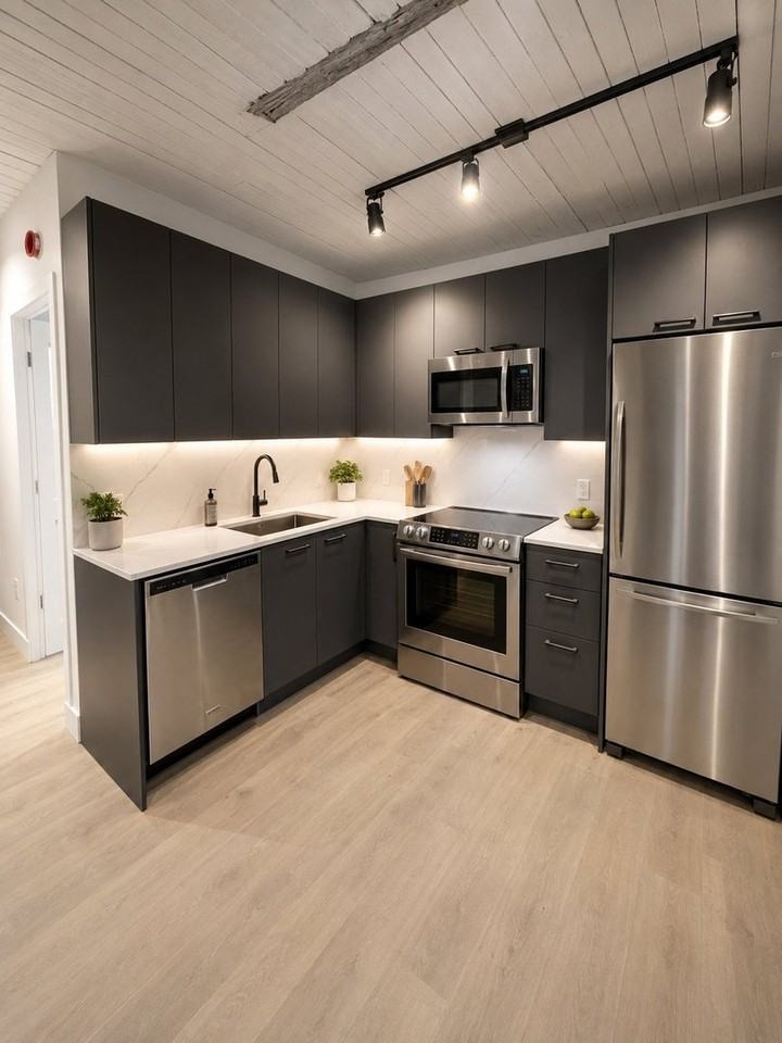 1800 Rue Nicolet - Photo 3 of 8