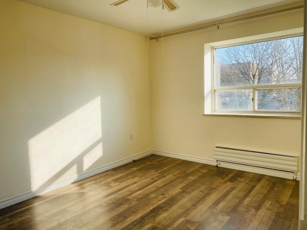 8 Kingsbridge Crt - Photo 6 of 10