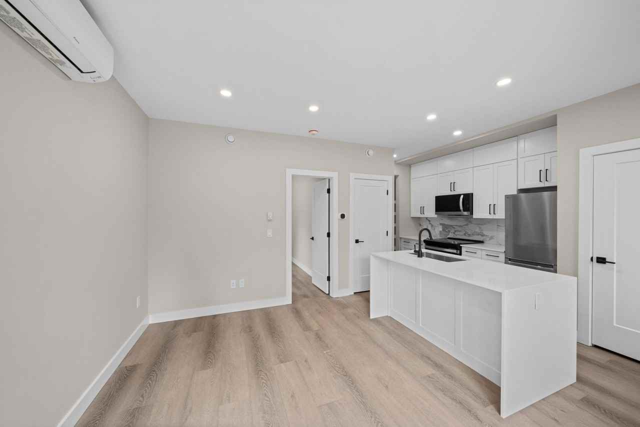 331 Bloomfield Ave - Photo 3 of 13