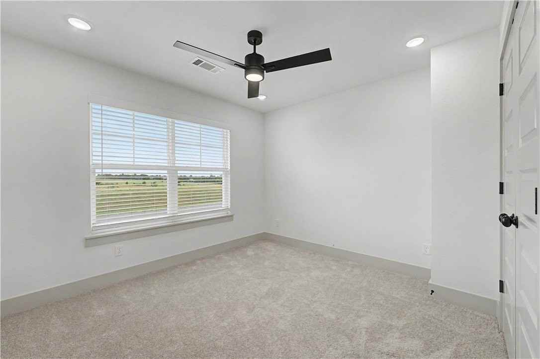 6802 Sw Orange Ave - Photo 4 of 37