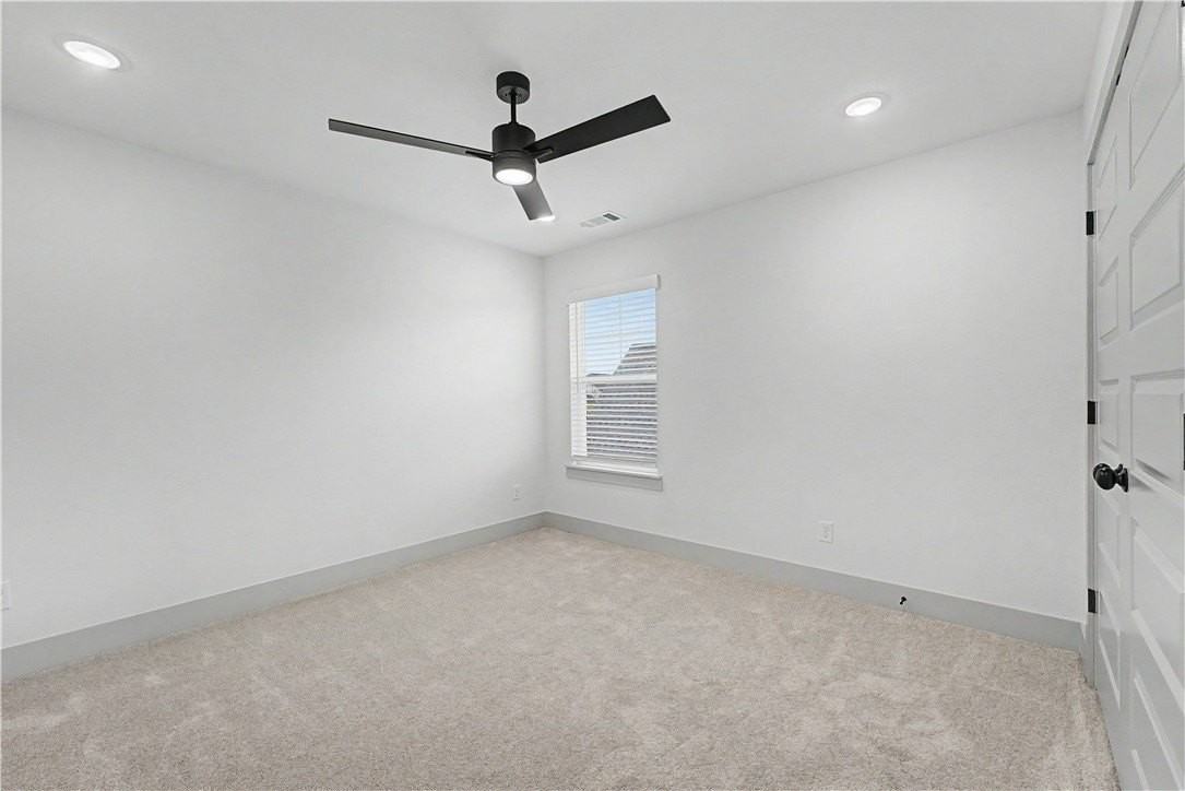 6802 Sw Orange Ave - Photo 6 of 37