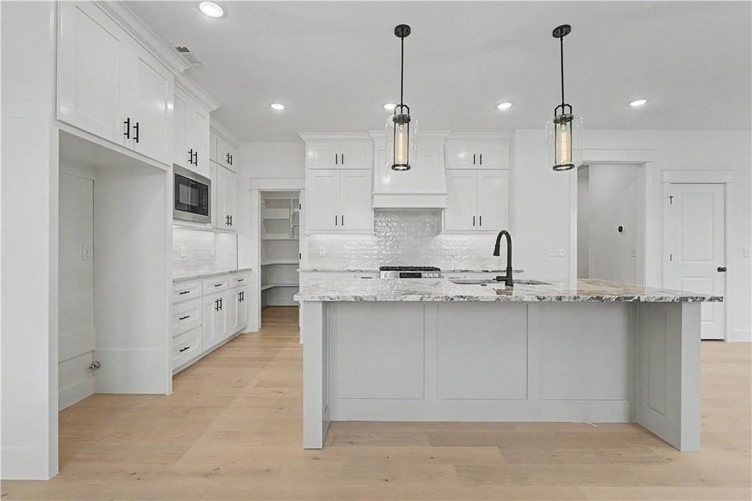 6603 SW Crabapple Street - Photo 6 of 34