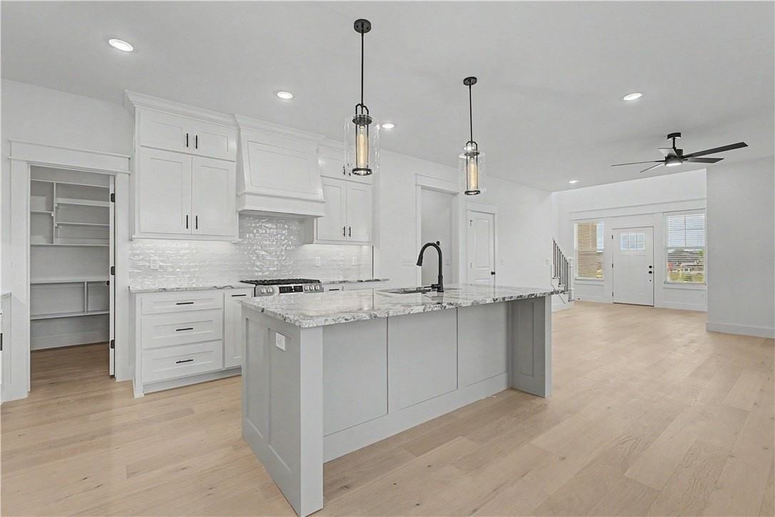 6603 SW Crabapple Street - Photo 7 of 34