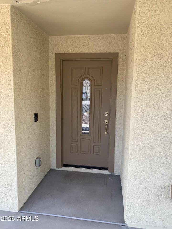 9534 W Albert Ln - Photo 6 of 24