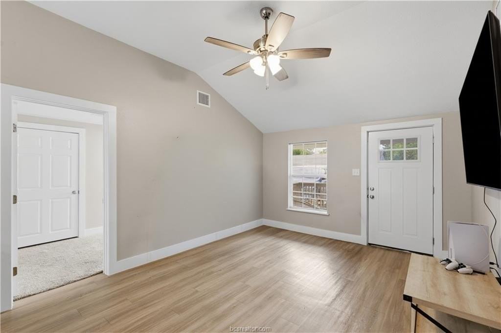 1904 Echols St - Photo 4 of 21