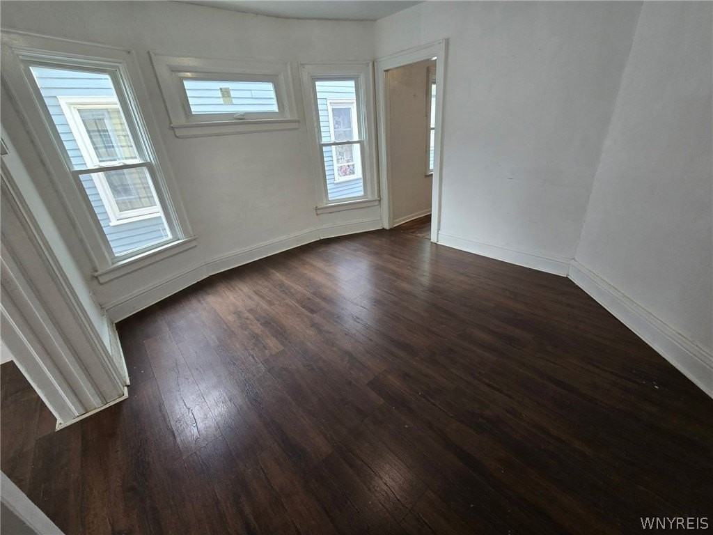 40 Kamper Ave - Photo 4 of 15