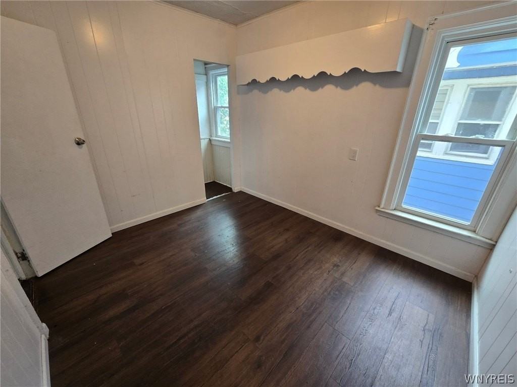 40 Kamper Ave - Photo 5 of 15
