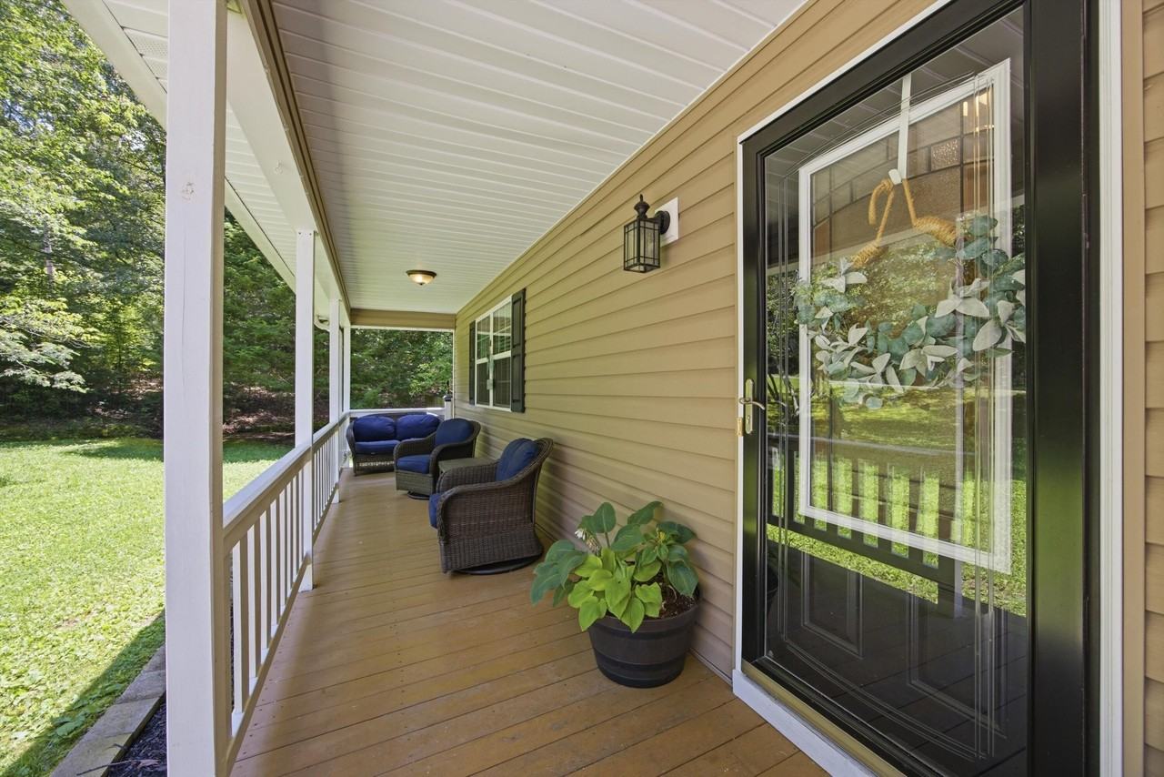 117 S Forest Rd - Photo 3 of 50