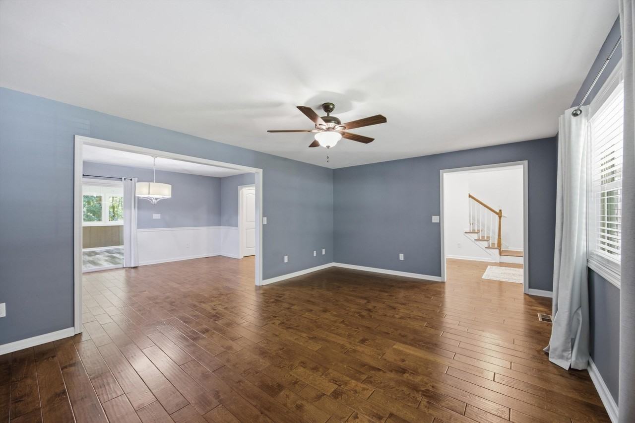 117 S Forest Rd - Photo 6 of 50