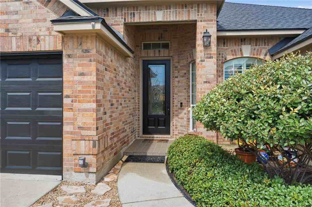 328 Nicklaus Dr - Photo 3 of 32