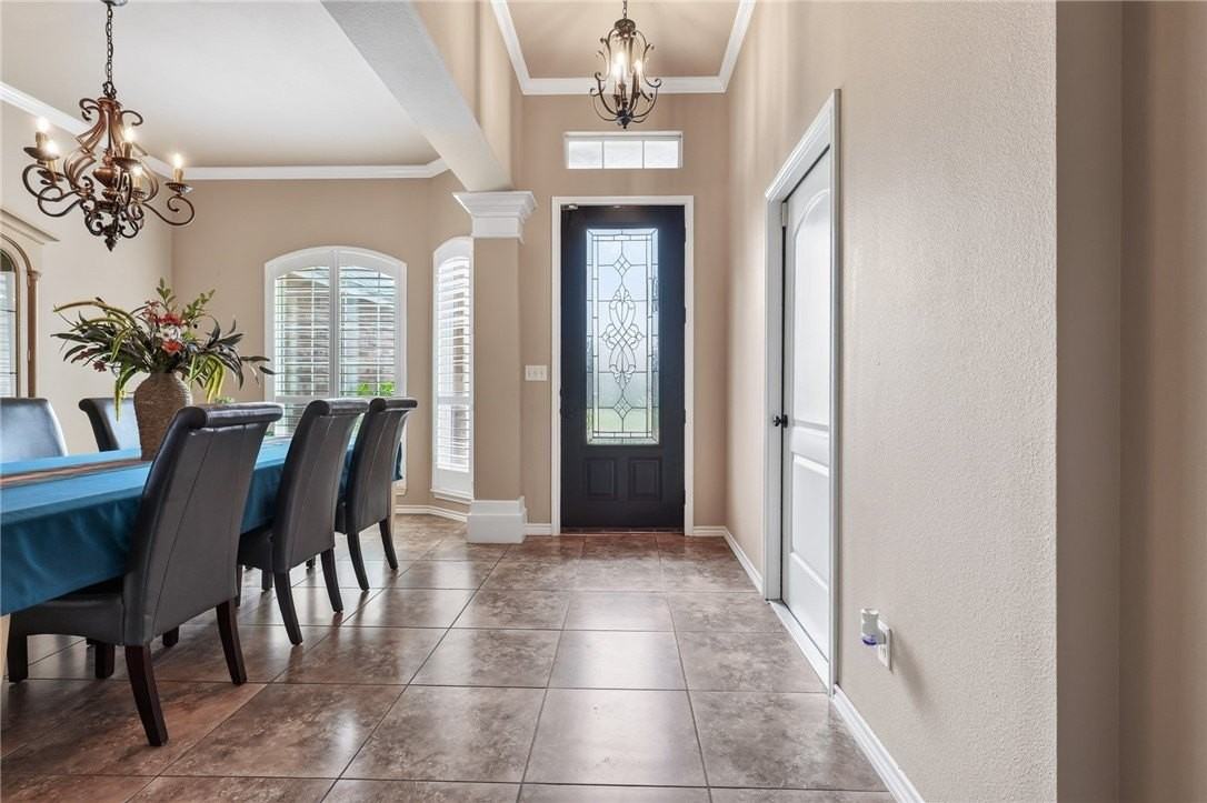 328 Nicklaus Dr - Photo 4 of 32