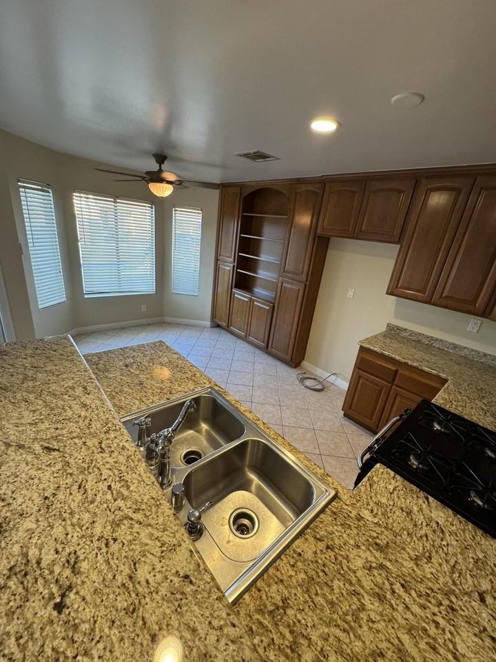 40800 Breezy Pass Rd #B - Photo 5 of 20