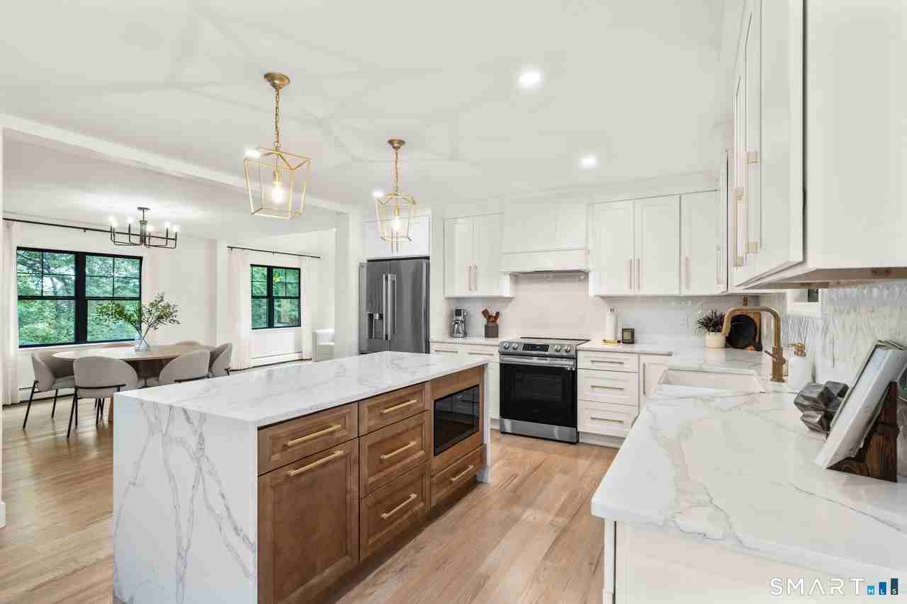 60 Mountain Rd - Photo 3 of 40