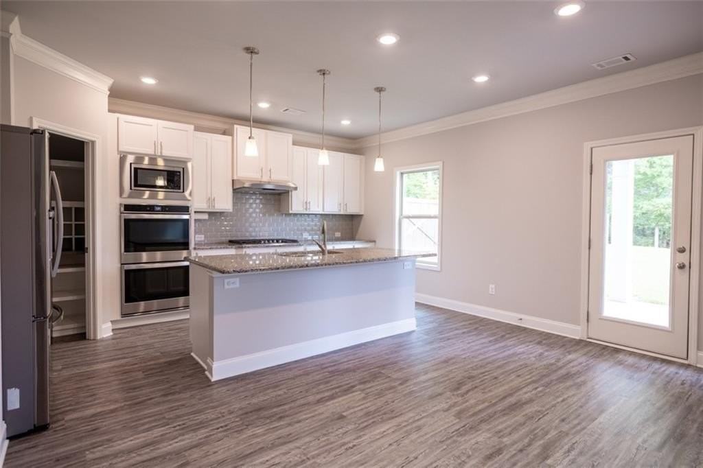 352 Newshaw Dr - Photo 6 of 39