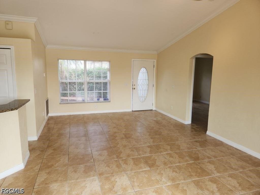 5 Nw 30th Pl - Photo 5 of 10