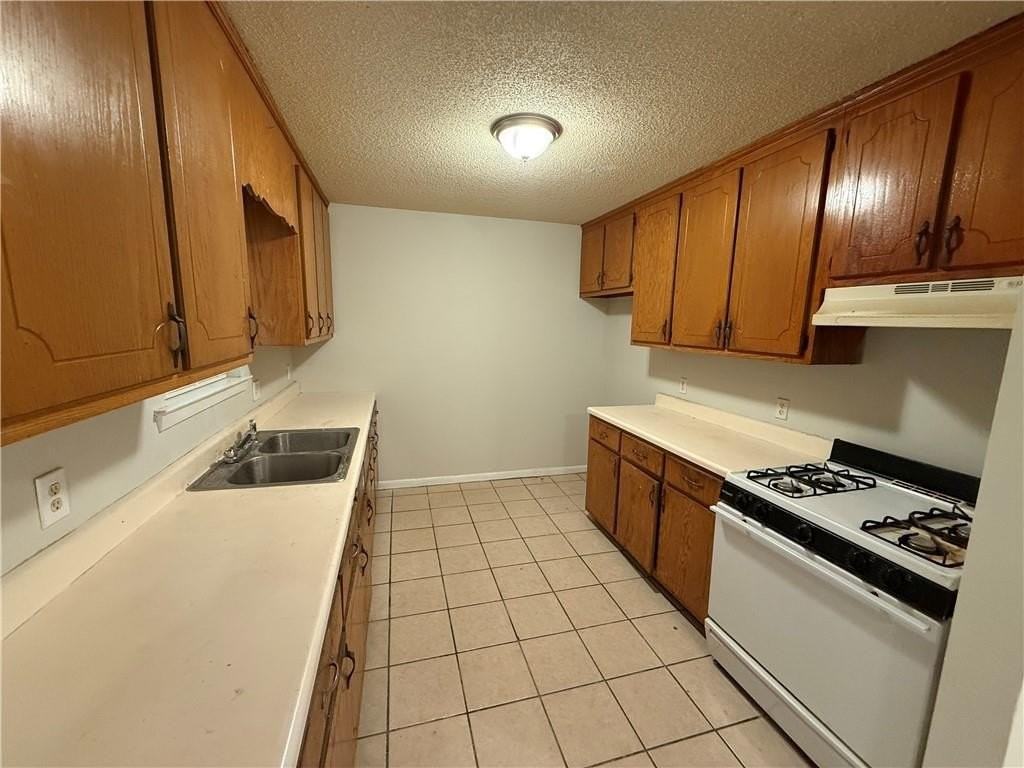 303 E Banyan St - Photo 5 of 13