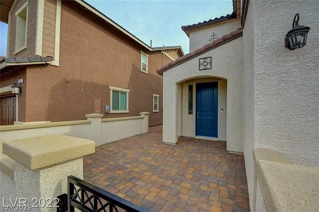 340 Andy Wheeler Dr - Photo 2 of 32