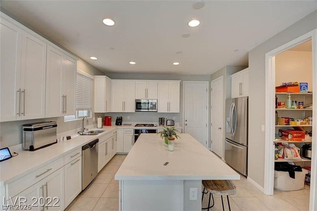 340 Andy Wheeler Dr - Photo 4 of 32