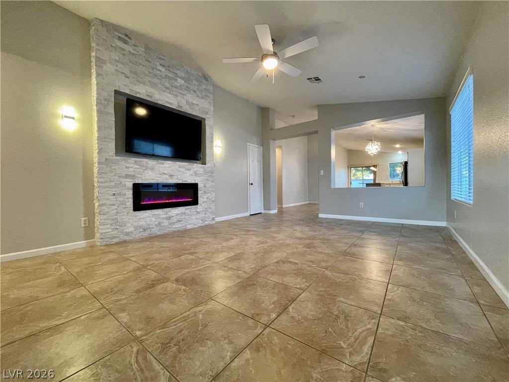 1860 Stablegate Ave - Photo 4 of 28
