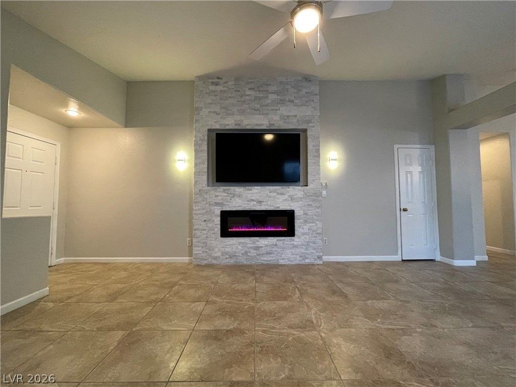 1860 Stablegate Ave - Photo 6 of 28