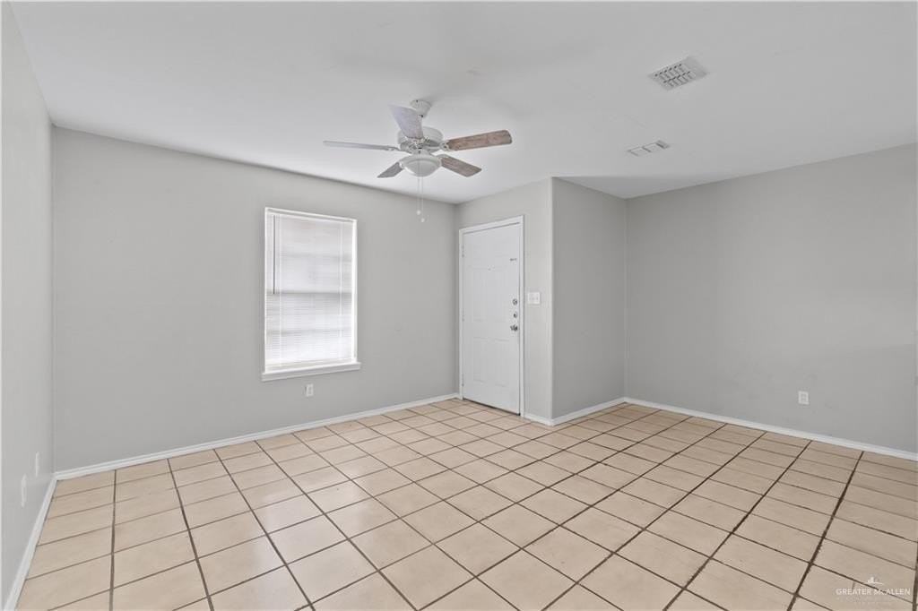 2405 Hibiscus Ave - Photo 2 of 10