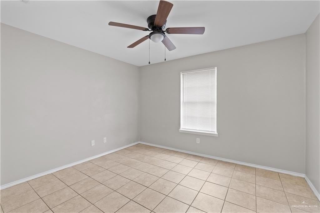 2405 Hibiscus Ave - Photo 7 of 10