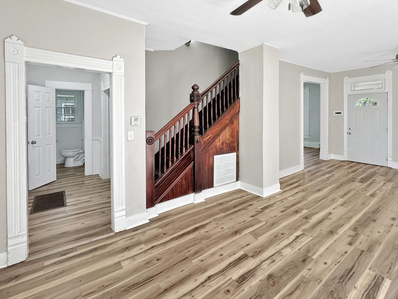 516 S Jackson Ave - Photo 2 of 14