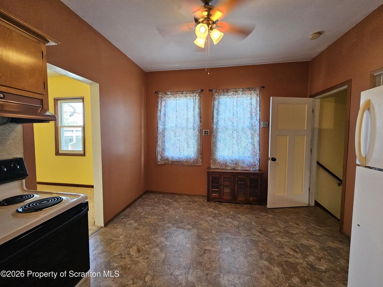 132 Smith St #2ndFL - Photo 5 of 12